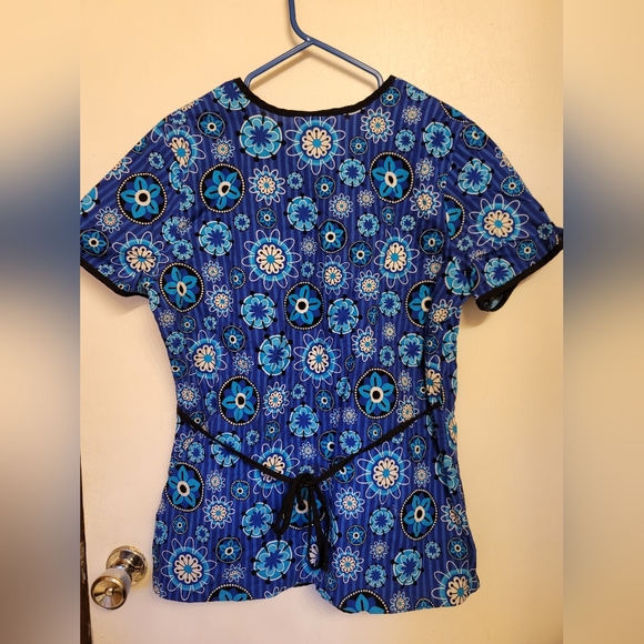 Uniforms - Scrubs - Picture 6 of 16